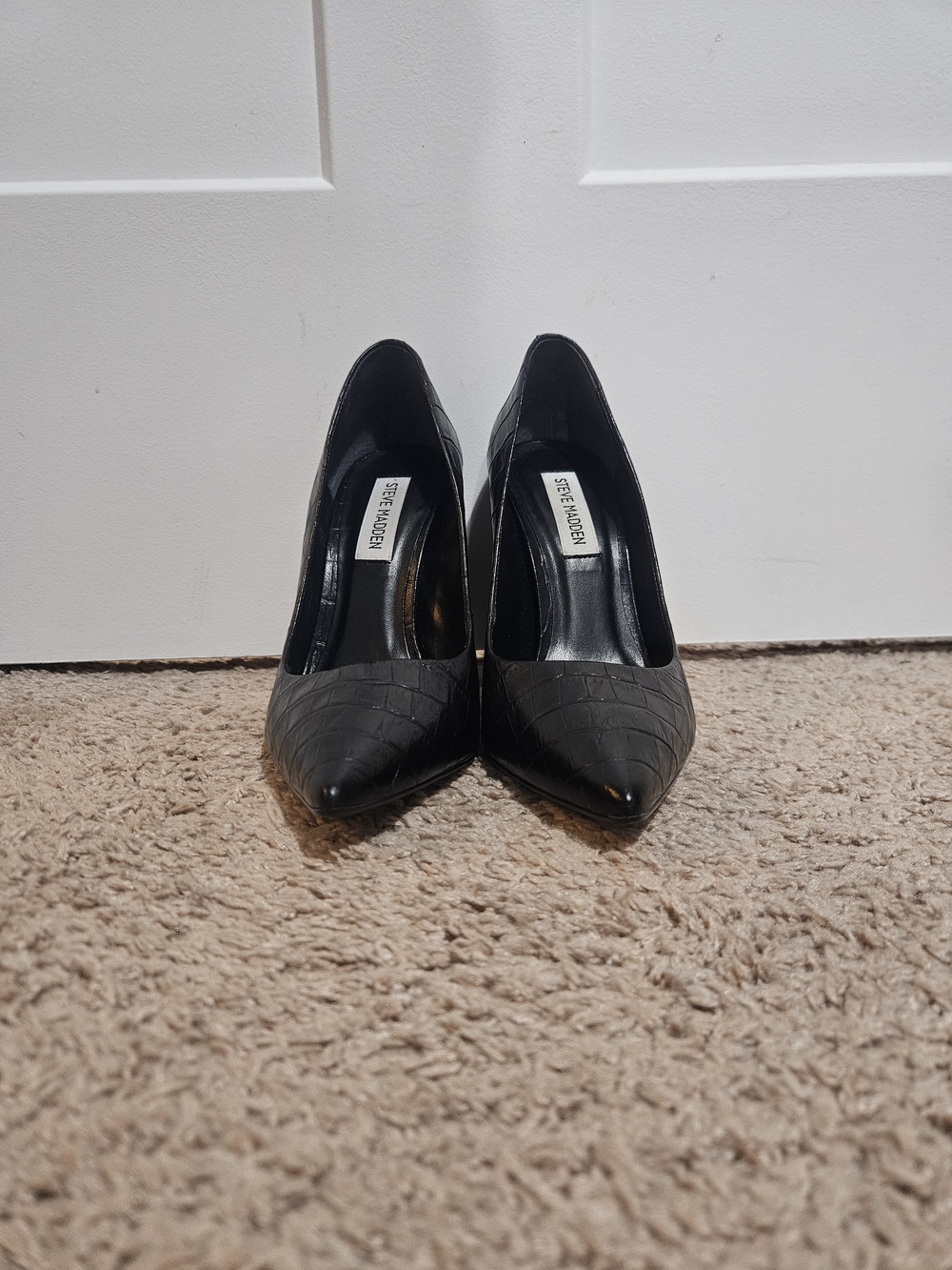 Steve Madden Black Croc-Textured Pointed Toe Heels